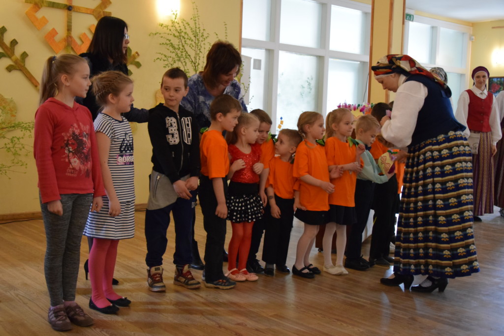 Lieldienu svinēšana “Līdumos”