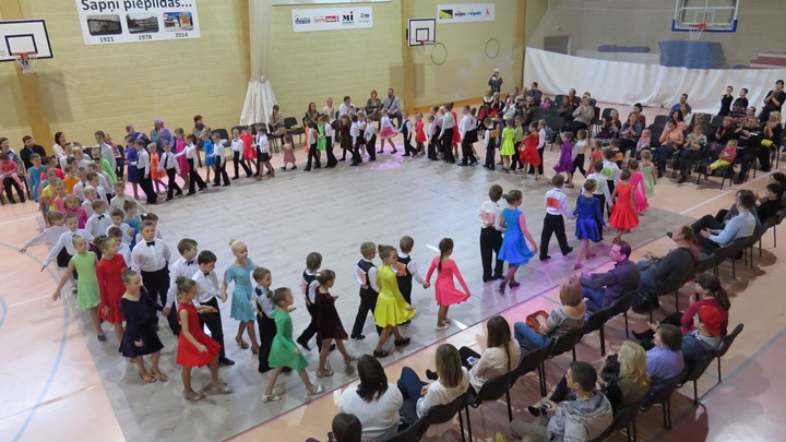 Sporta deju skate „Lielupes valsis”