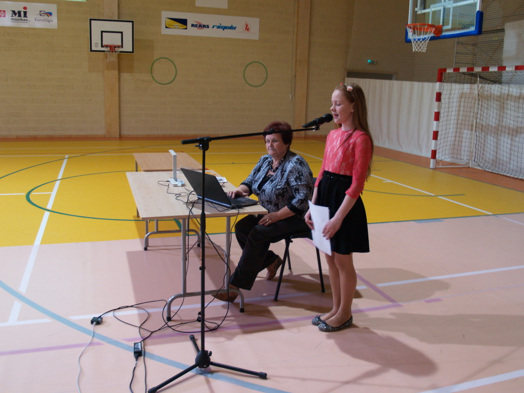 Labāko projekta darbu aizstāvēšana 2015