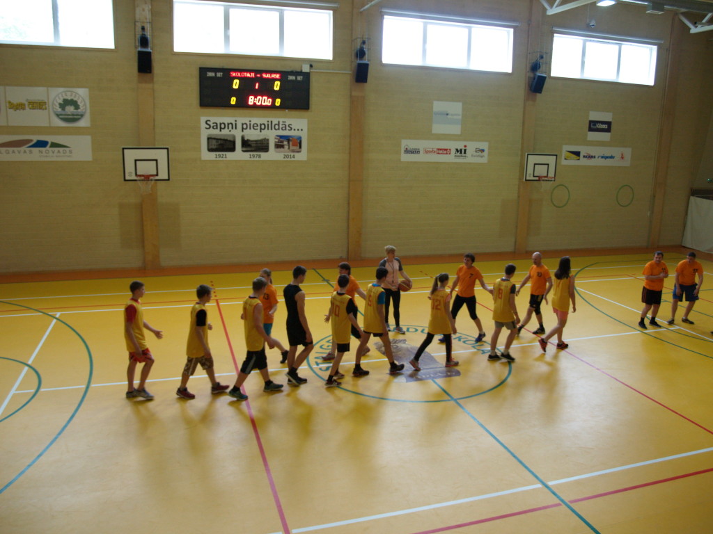 Basketbola sacensības 2015