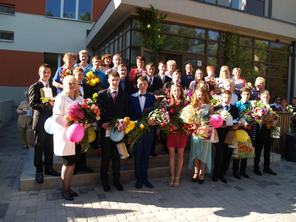 9. un 12.klašu izlaidums 2015
