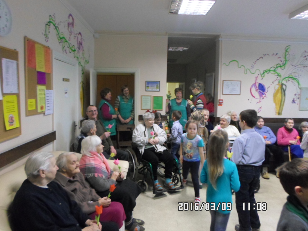 “Rūķi” ciemojas “Zariņos”.