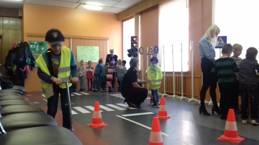Ekskursija uz policiju.