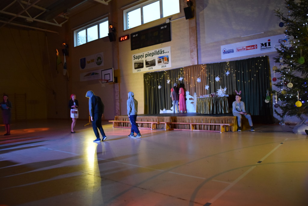 5.-9.klašu Ziemassvētku pasākums