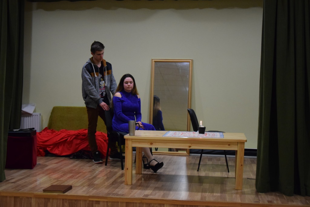 Staļģenes vidusskolas jauniešu dramatiskā pulciņa dalībnieku iestudētā Elzas pirmizrāde “Korinte” 16.02.2017.