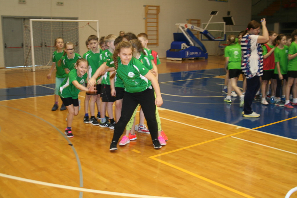 Projekta “Sporto visa klase” sacensības stafetēs
