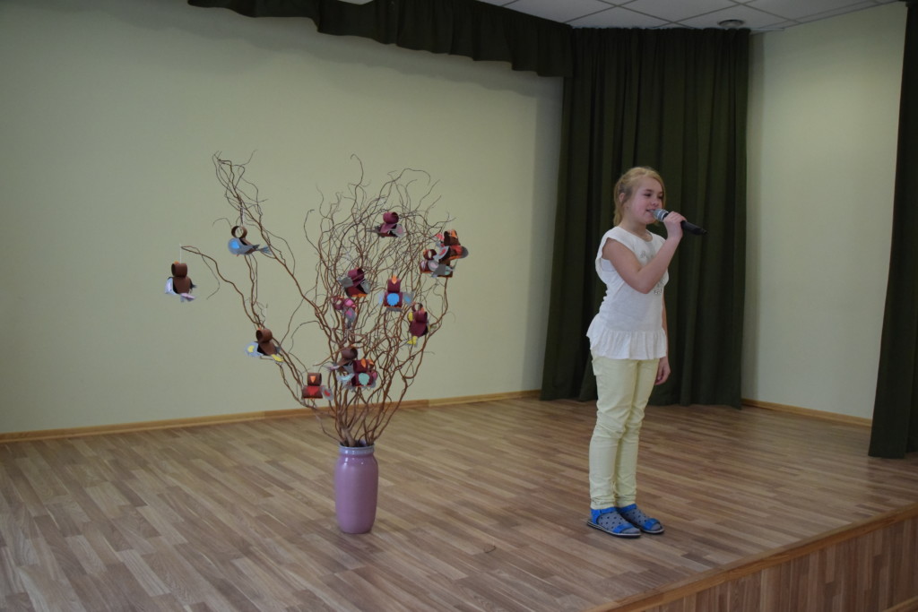 Dzejoļu konkurss sākumskolā.