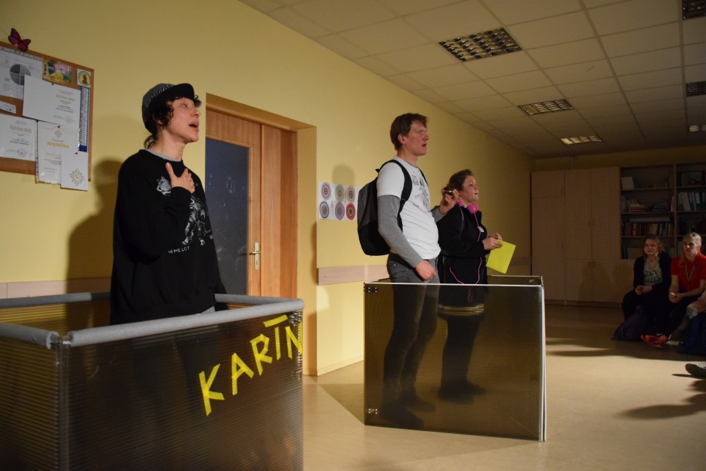 Vai otrā grupa mani dzird?