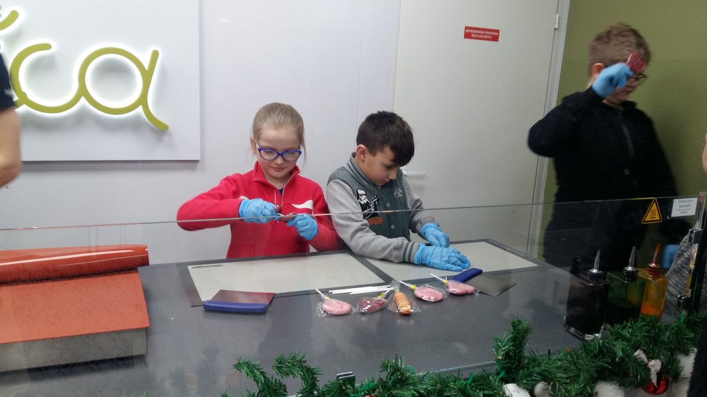 Ziemassvētku konkursu saldā balva!